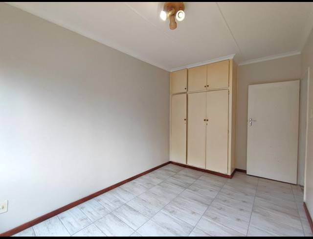 2 BEDROOM APARTMENT FOR SALE IN CLARENDON